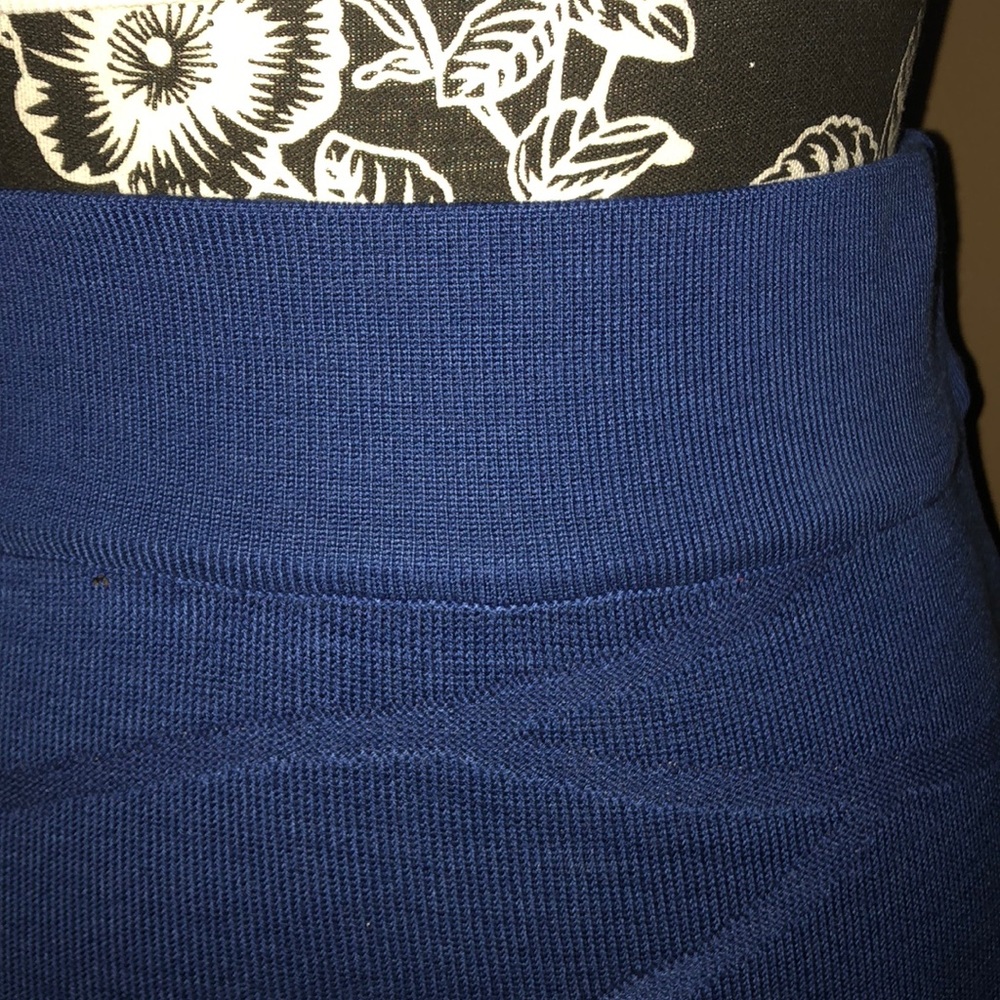 Zenana Outfitter | Pointe Blue Skirt Line Detail - Picture 2 of 3